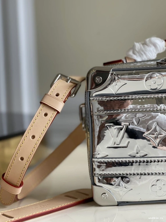WIS TRUNK VUITTON LOUIS HANDLE 0820